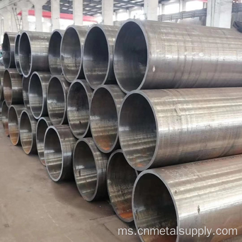 Paip keluli aloi lancar yang dilukis dengan standard
